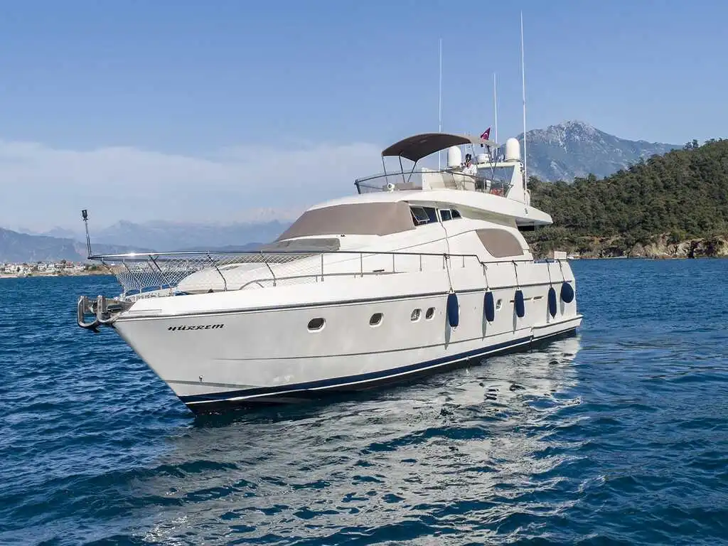 YACHT HURREM